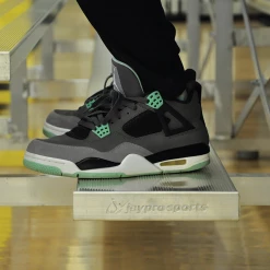 Jaypro Sports Bleacher - 15' (3 Row - Single Foot Plank) - Standard, Outdoor