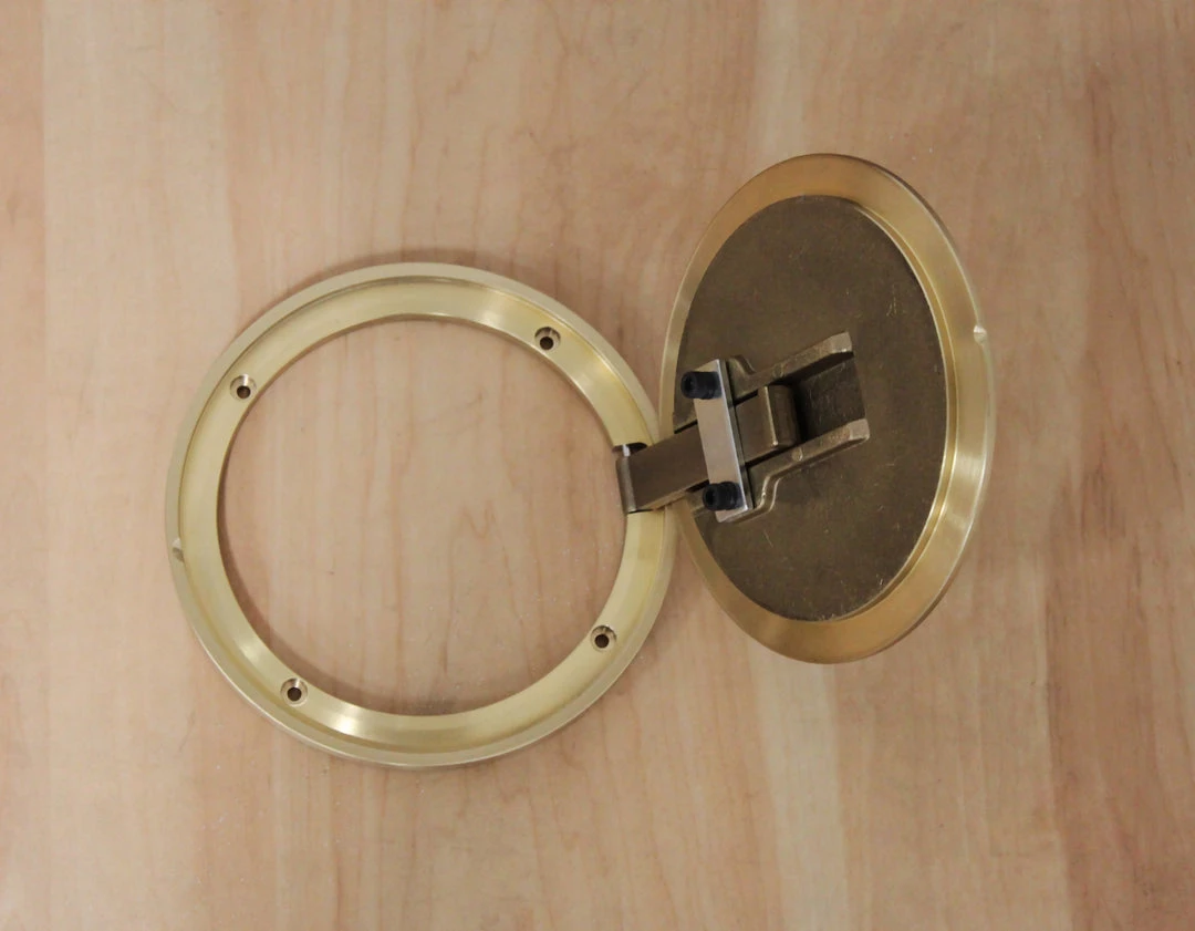 Gared 6-1/4" Hinged Brass Cover Plate 4 Gared 6-1/4" Hinged Brass Cover Plate