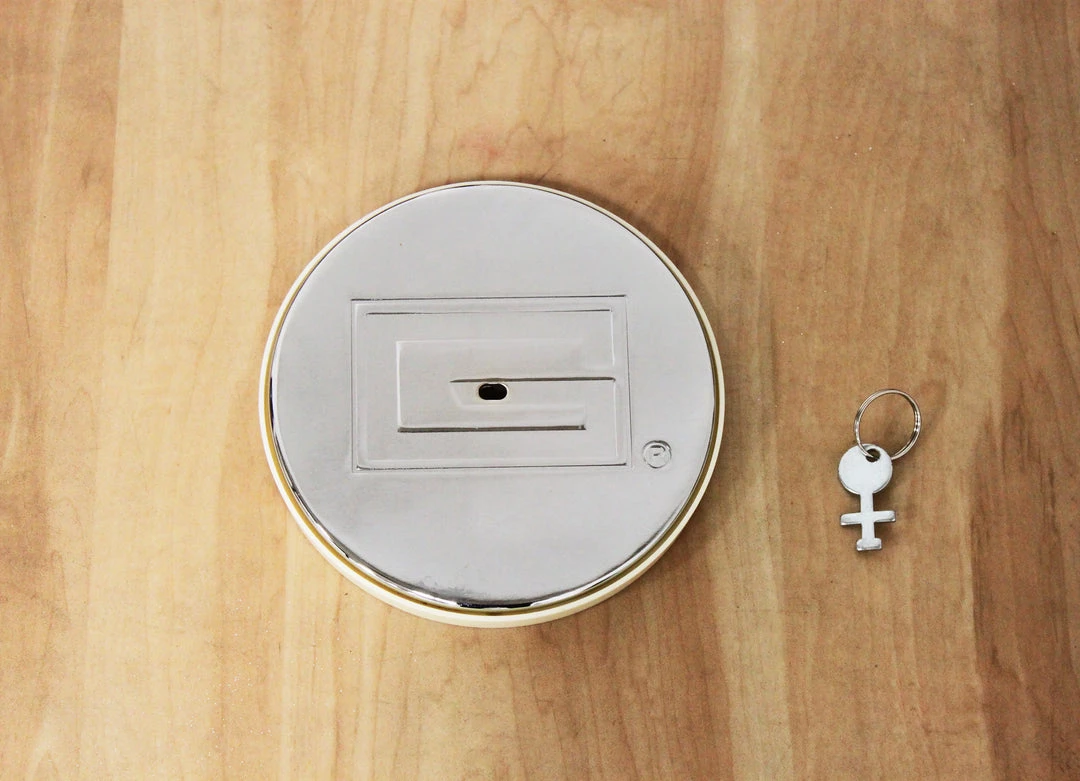 Gared 6-1/4" Swivel Locking Chrome Cover Plate 3 Gared 6-1/4" Swivel Locking Chrome Cover Plate