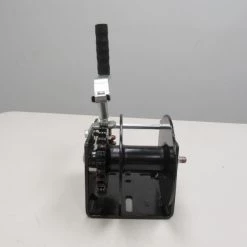 First Team FT8100W Worm Gear Driven Winch First Team, Inc.